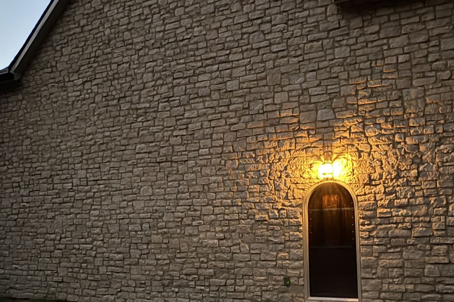 Black Bear Mountain Stone - Stone Veneer - Lime Stone Adaline