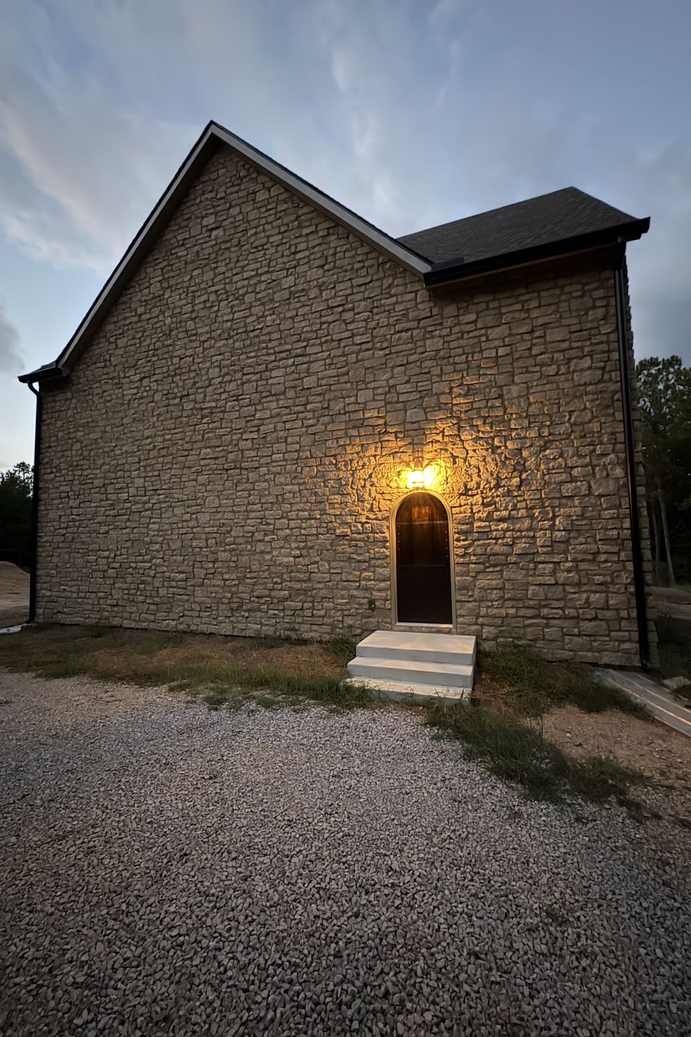 Black Bear Mountain Stone - Stone Veneer - Lime Stone Adaline