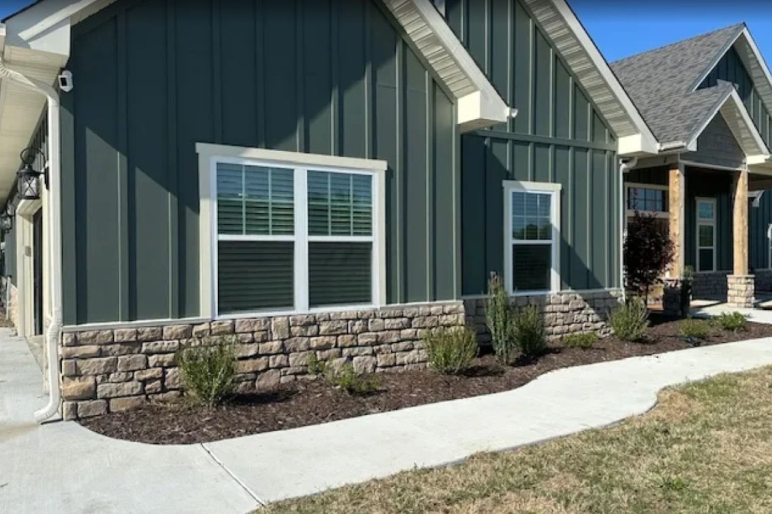 Black Bear Mountain Stone - Stone Veneer - Lime Stone Adaline