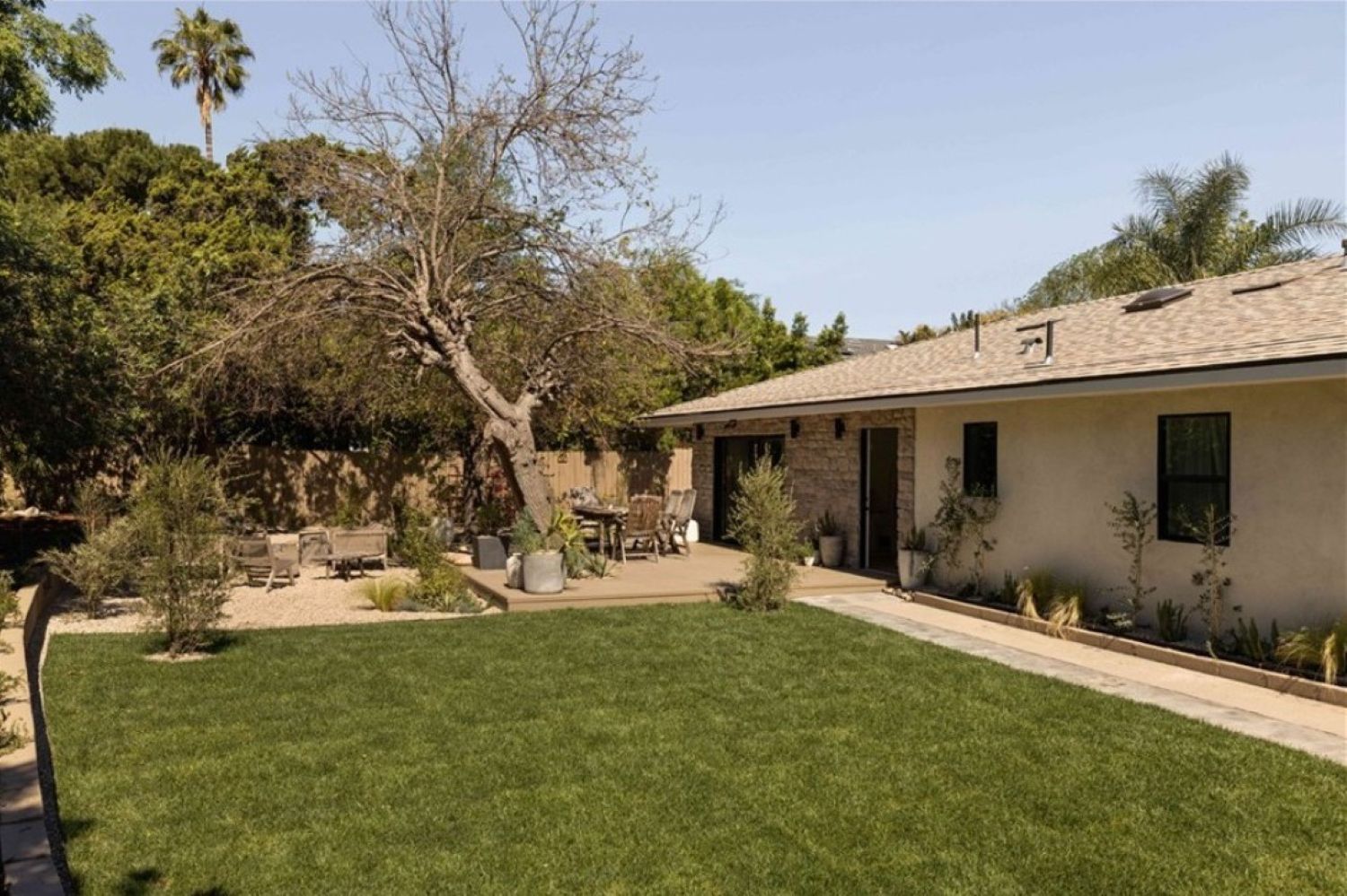 Black Bear Mountain Stone - Stone Veneer - Lime Stone Ash