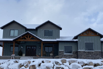 Black Bear Mountain Stone - Stone Veneer - Lime Stone Midnight