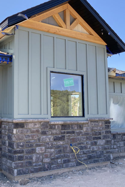 Black Bear Mountain Stone - Stone Veneer - Lime Stone Midnight
