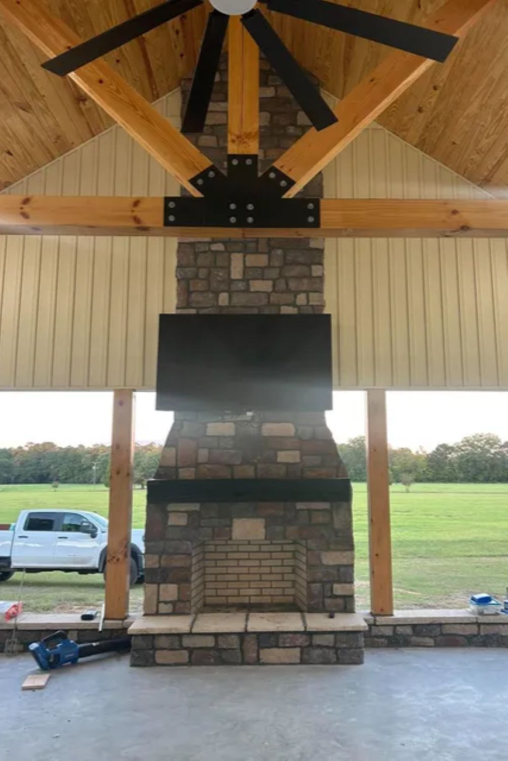 Black Bear Mountain Stone - Stone Veneer - Lime Stone Rustic