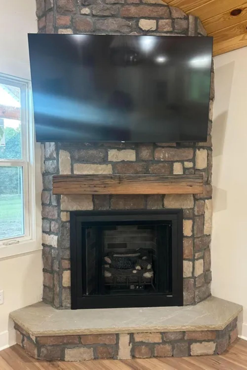 Black Bear Mountain Stone - Stone Veneer - Lime Stone Rustic