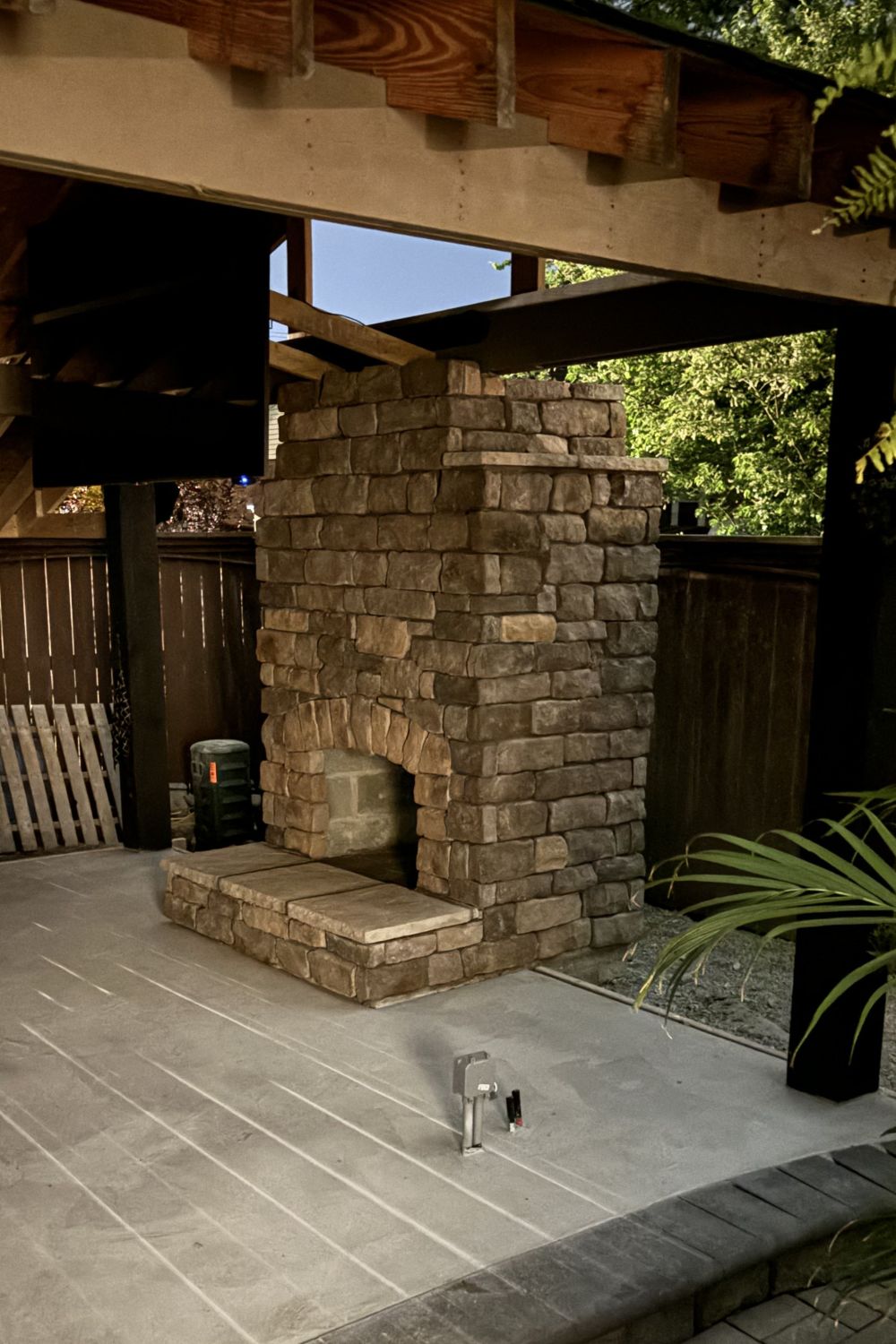 Black Bear Mountain Stone - Stone Veneer - Lime Stone Tuscany