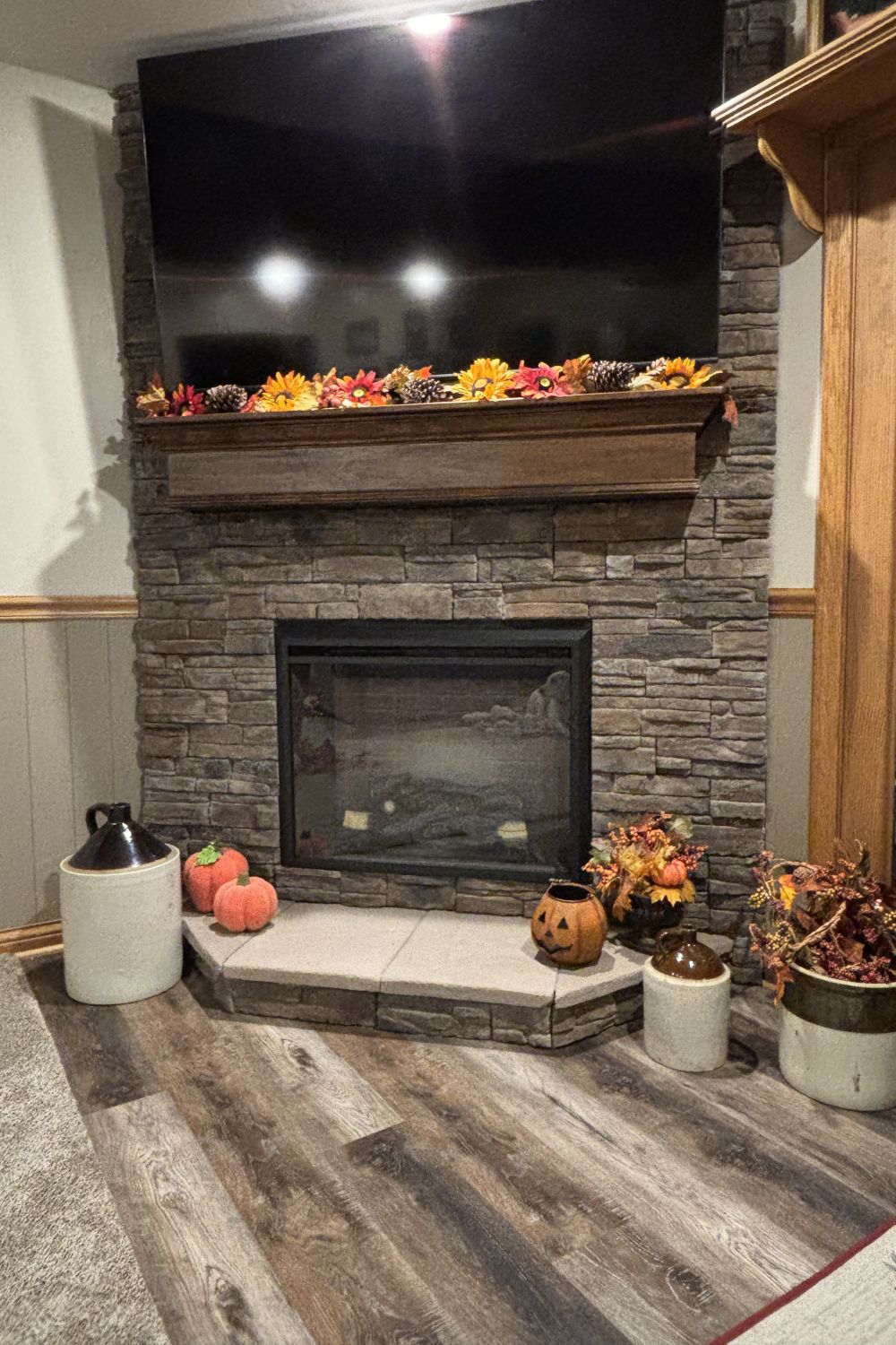 Black Bear Mountain Stone - Stone Veneer - Ready Stack Stone Panel Almond Buff