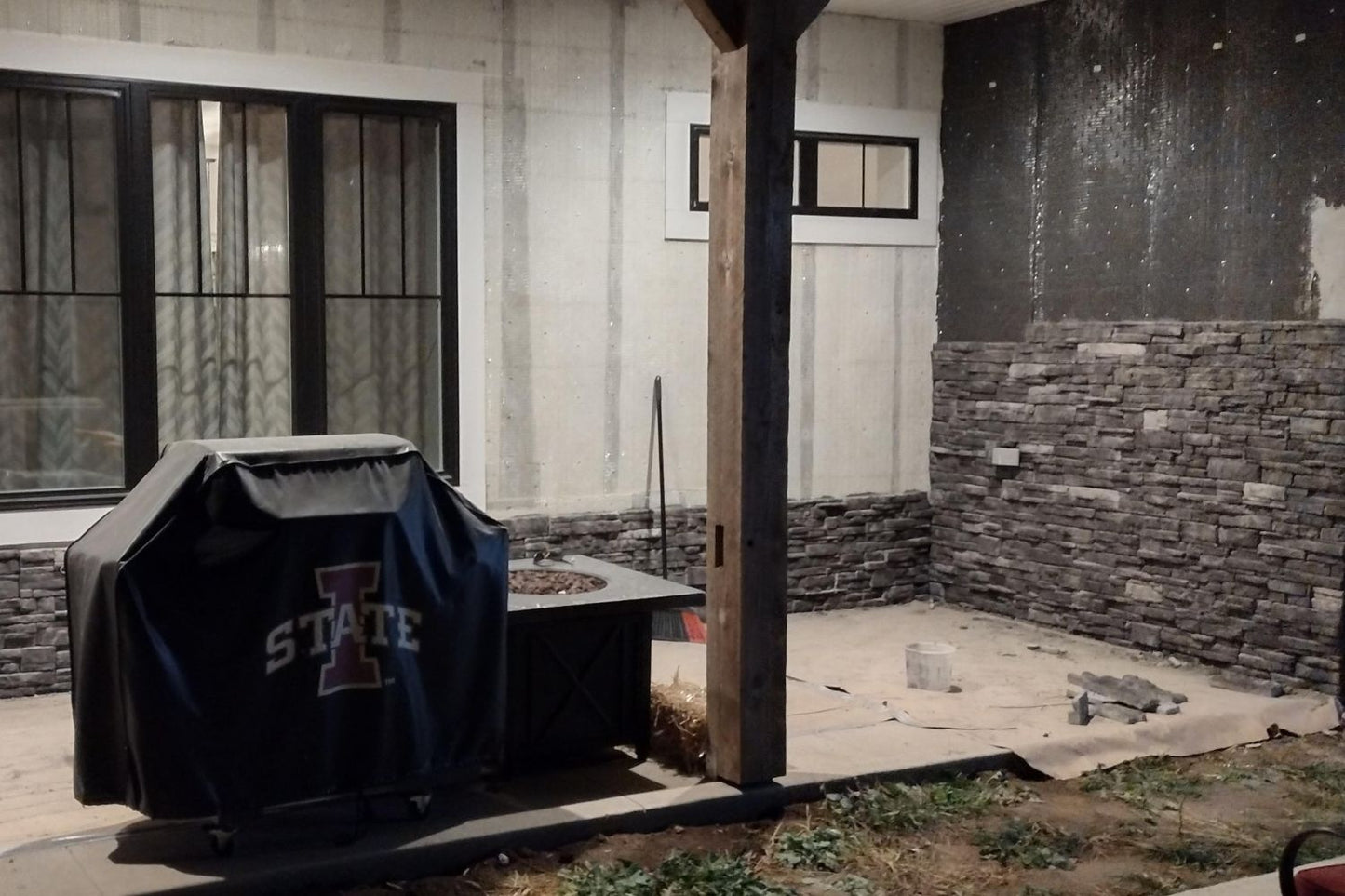 Black Bear Mountain Stone - Stone Veneer - Ready Stack Stone Panel Black Forest