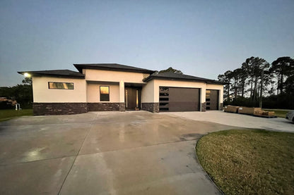 Black Bear Mountain Stone - Stone Veneer - Ready Stack Stone Panel Black Forest