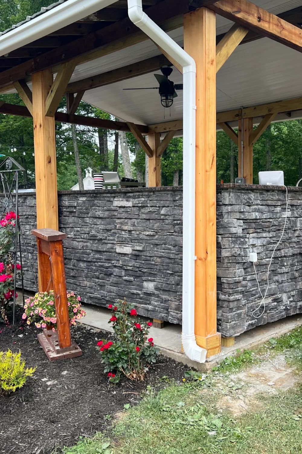 Black Bear Mountain Stone - Stone Veneer - Ready Stack Black Forest