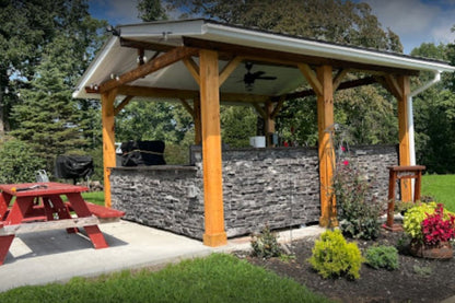 Black Bear Mountain Stone - Stone Veneer - Ready Stack Stone Panel Black Forest