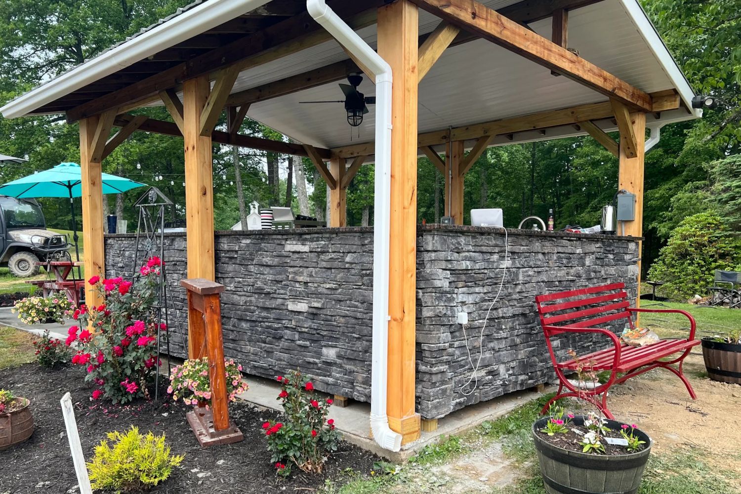Black Bear Mountain Stone - Stone Veneer - Ready Stack Black Forest