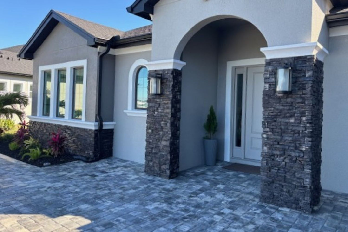 Black Bear Mountain Stone - Stone Veneer - Ready Stack Stone Panel Black Forest