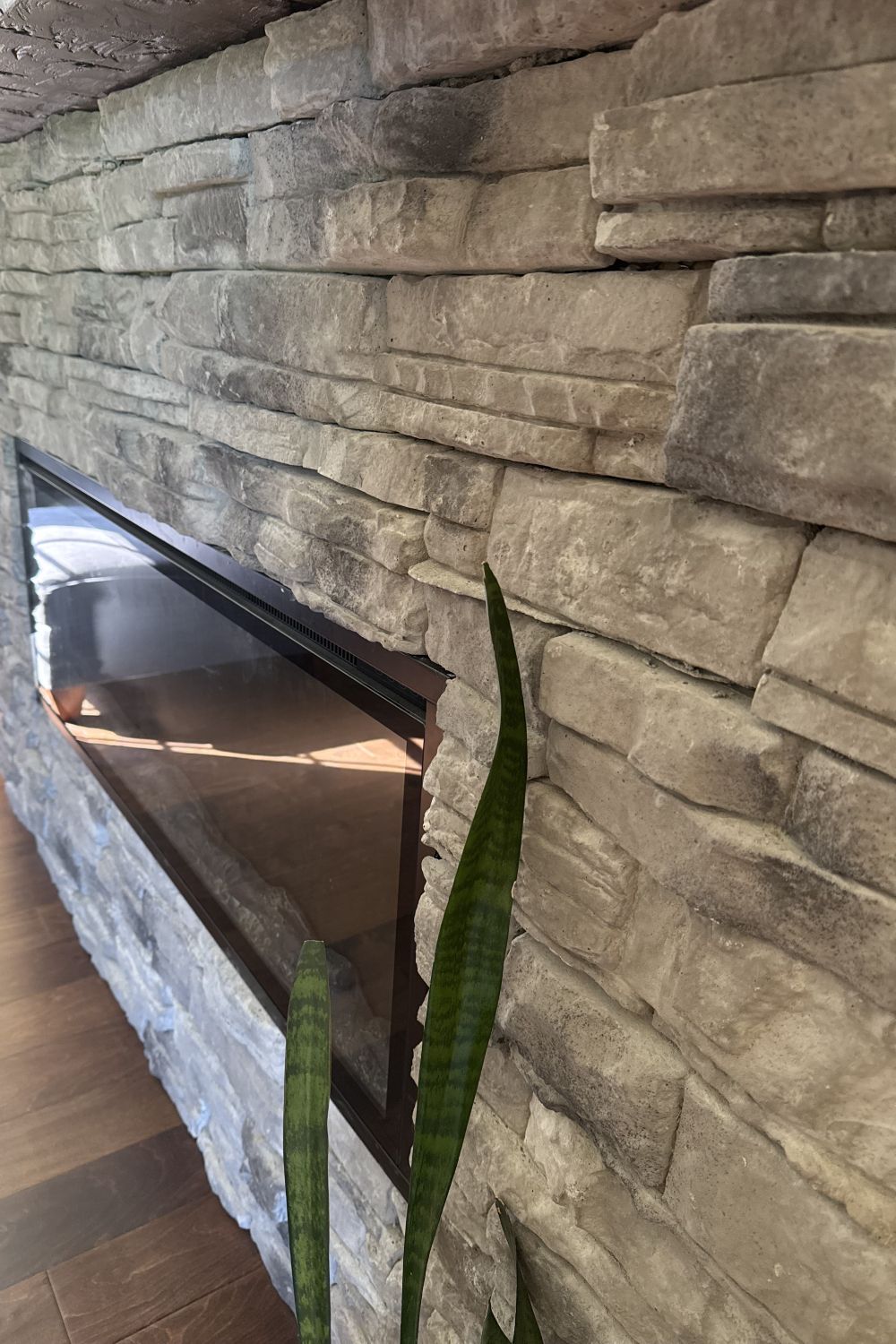 Black Bear Mountain Stone - Stone Veneer - Ready Stack Stone Panel Cool Gray
