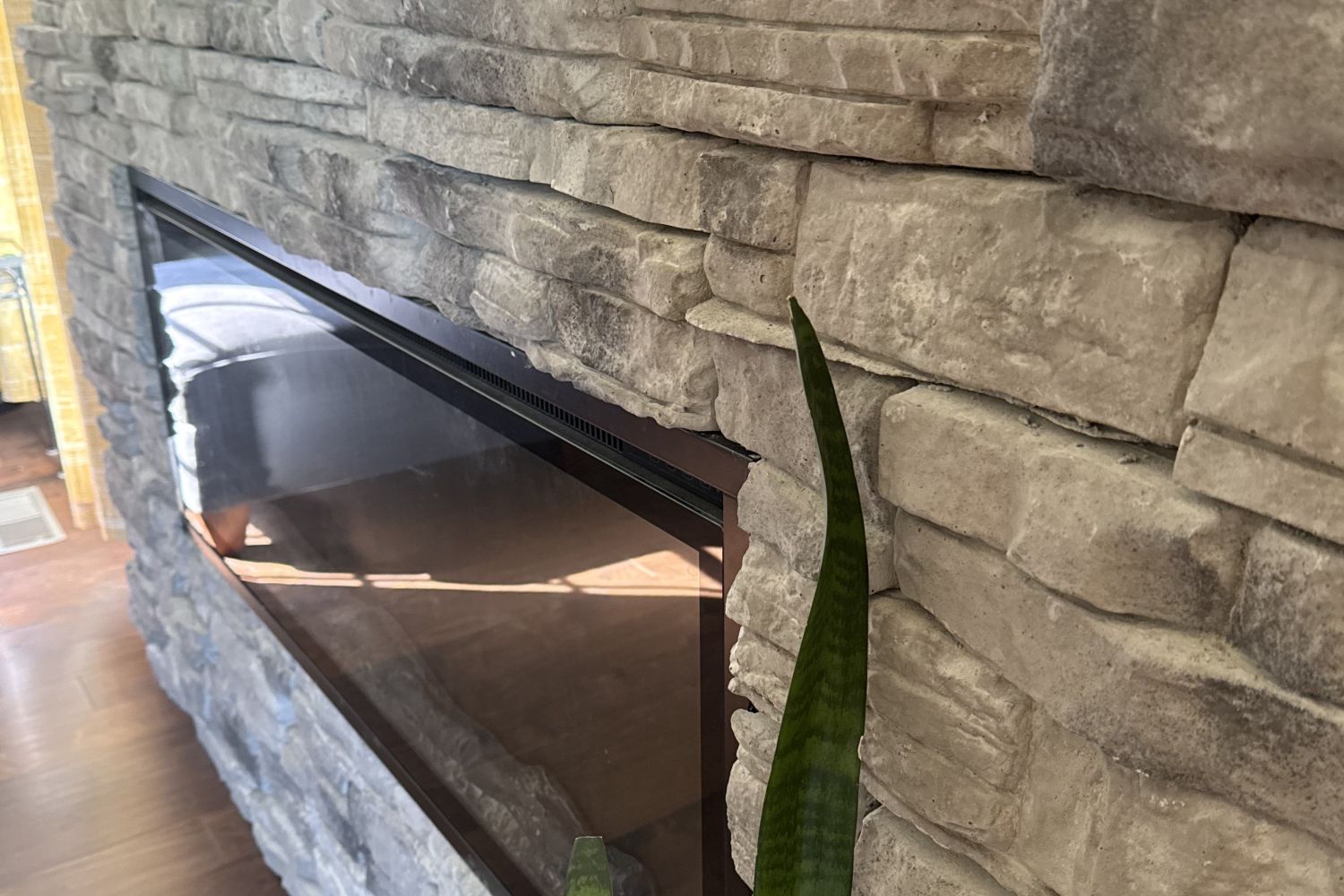 Black Bear Mountain Stone - Stone Veneer - Ready Stack Stone Panel Cool Gray