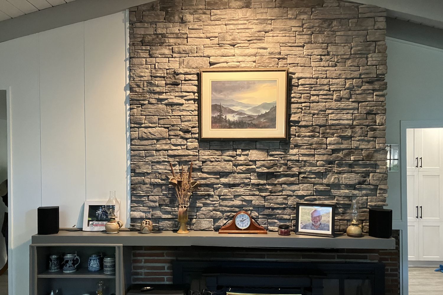 Black Bear Mountain Stone - Stone Veneer - Ready Stack Stone Panel Cool Gray
