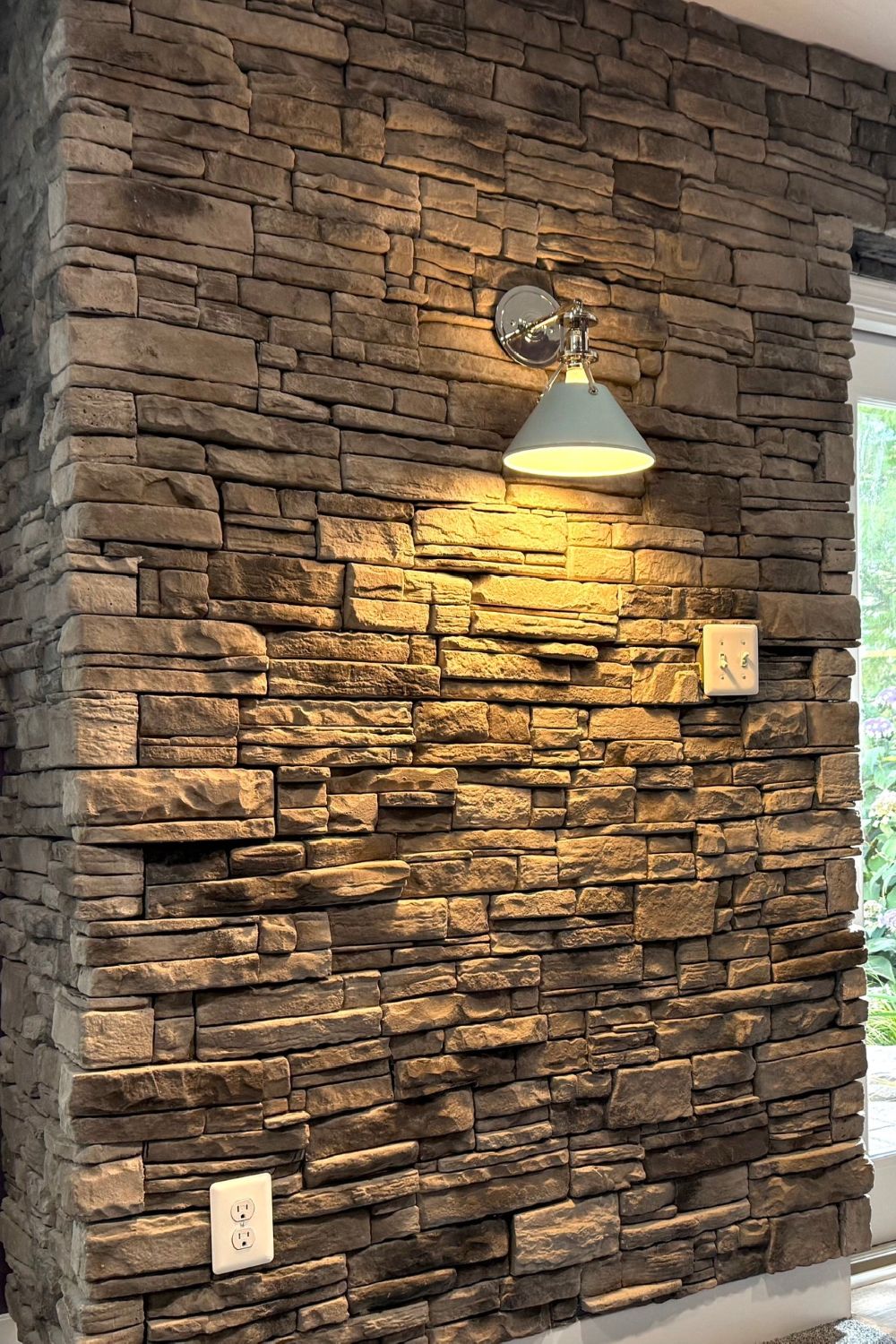 Black Bear Mountain Stone - Stone Veneer - Ready Stack Stone Panel Cool Gray