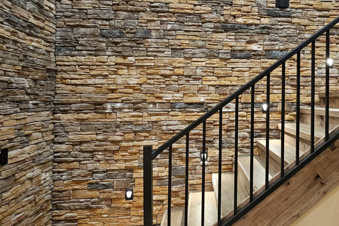 Black Bear Mountain Stone - Stone Veneer - Ready Stack Stone Panel Mossy Creek