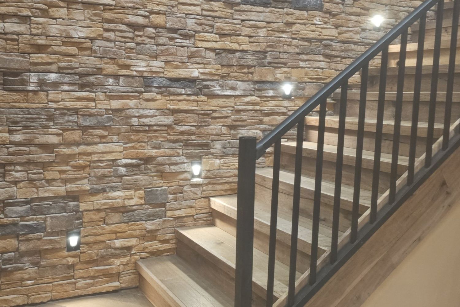 Black Bear Mountain Stone - Stone Veneer - Ready Stack Mossy Creek