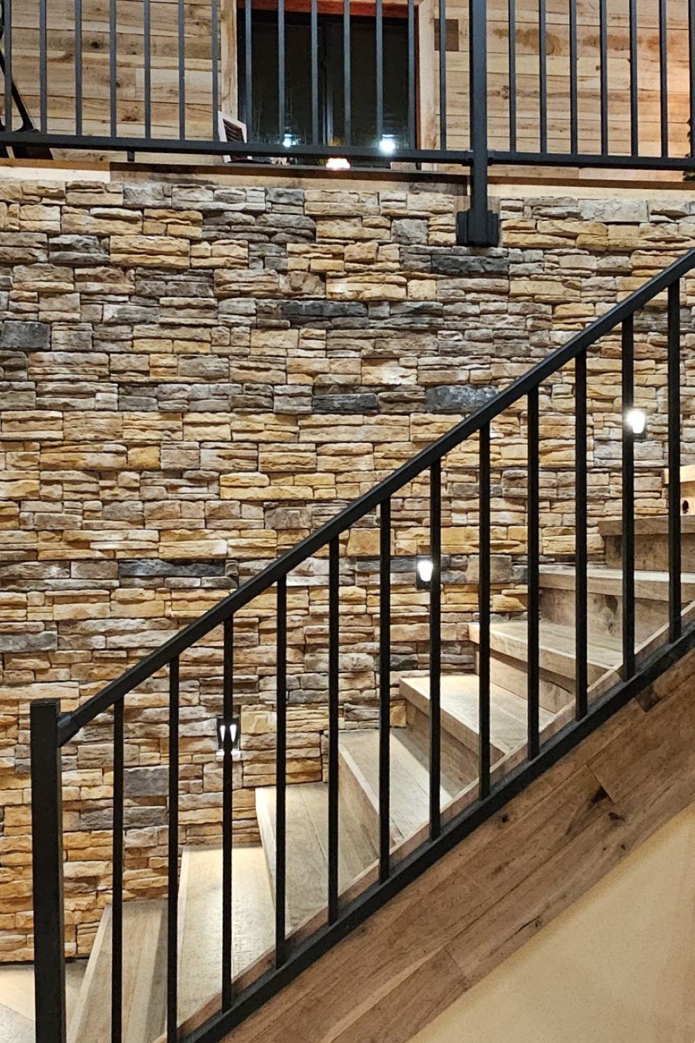 Black Bear Mountain Stone - Stone Veneer - Ready Stack Stone Panel Mossy Creek