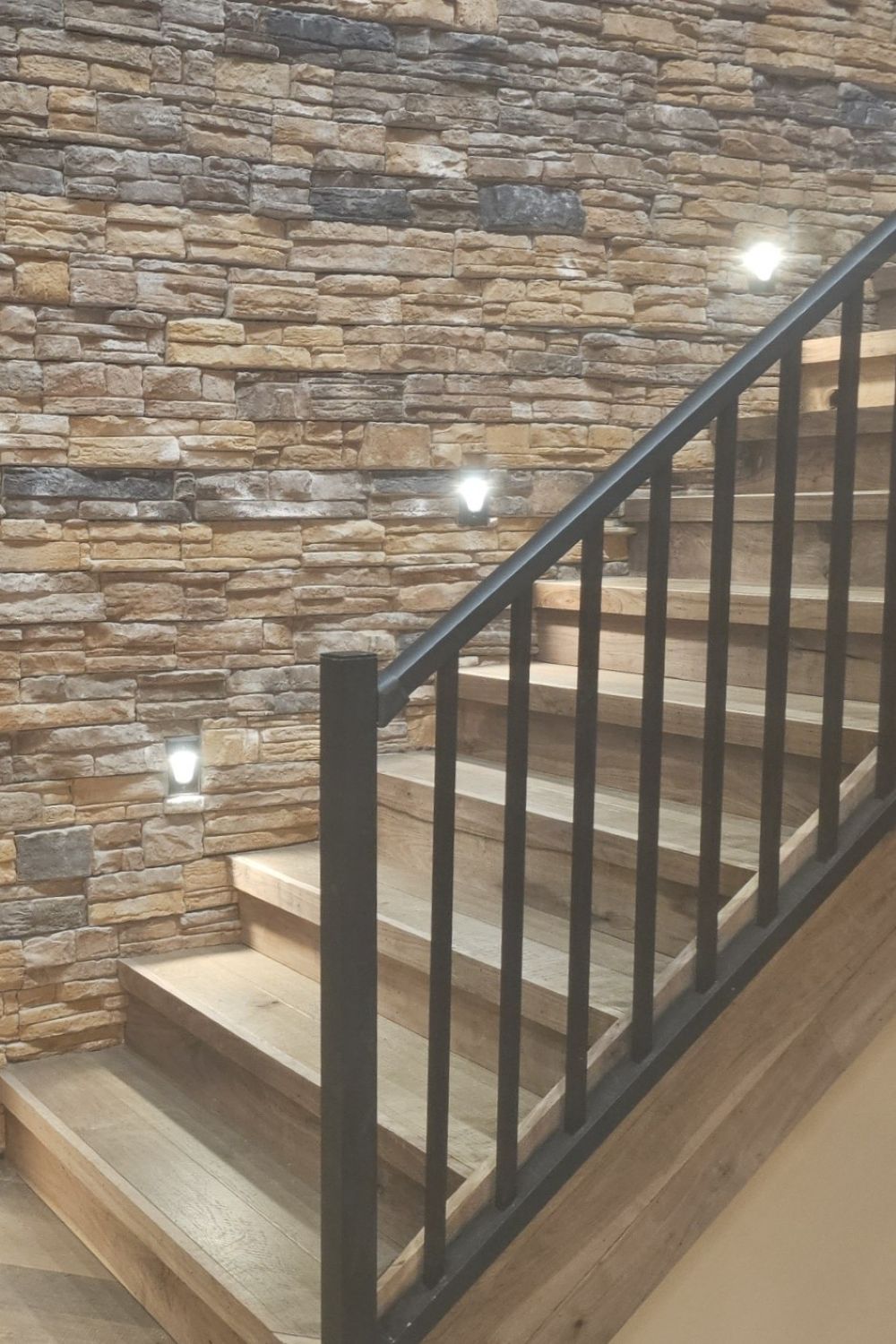 Black Bear Mountain Stone - Stone Veneer - Ready Stack Stone Panel Mossy Creek