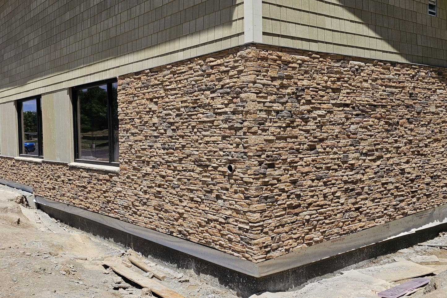 Black Bear Mountain Stone - Stone Veneer - Ready Stack Stone Panel Sienna