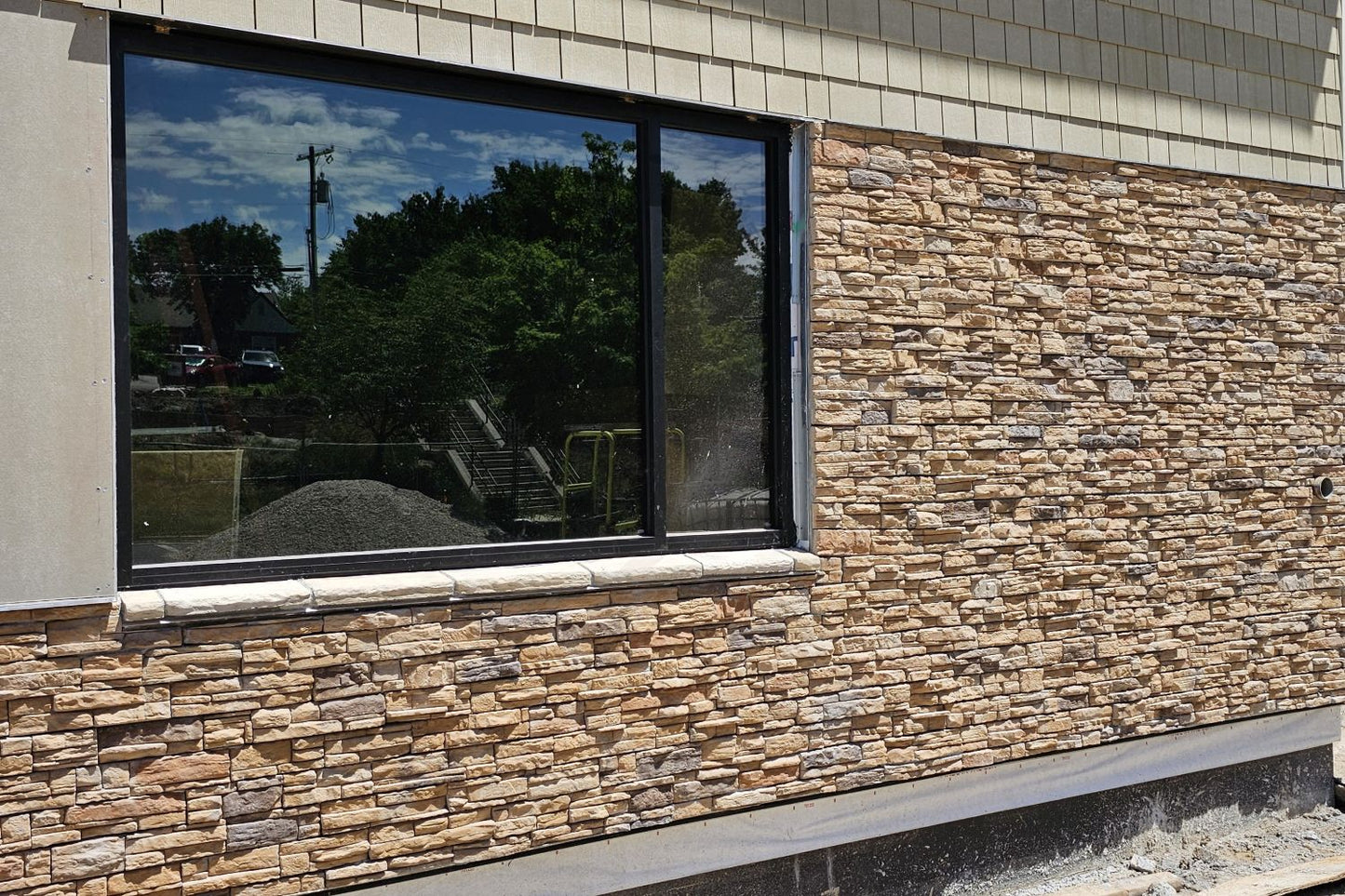 Black Bear Mountain Stone - Stone Veneer - Ready Stack Stone Panel Sienna