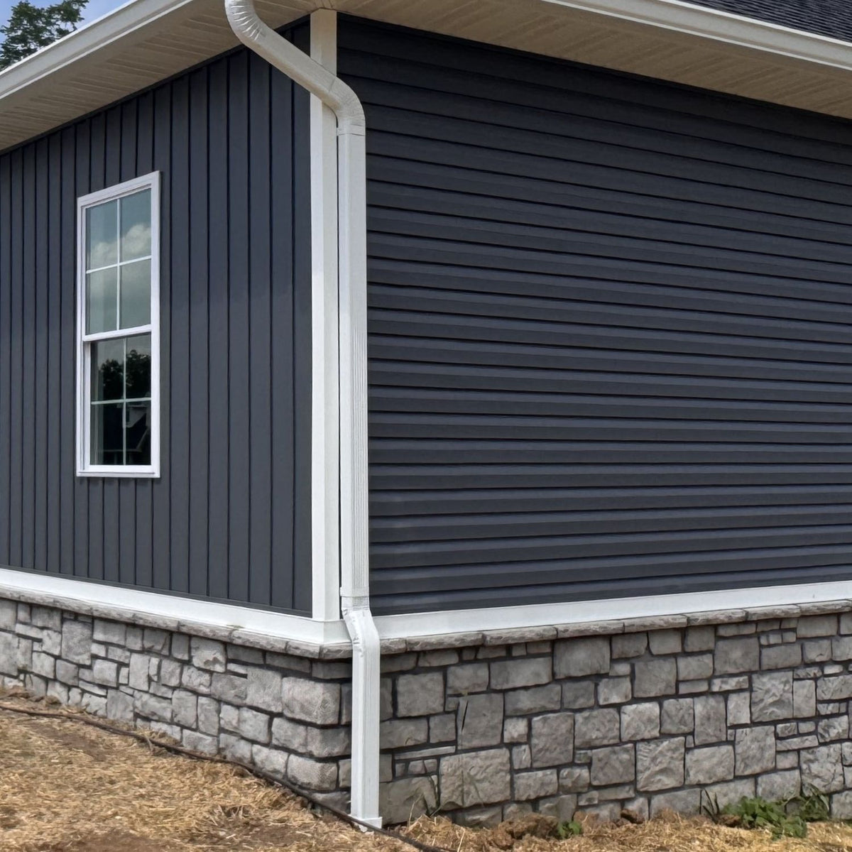 Black Bear Mountain Stone - Stone Veneer Accessories - Sill Smoke