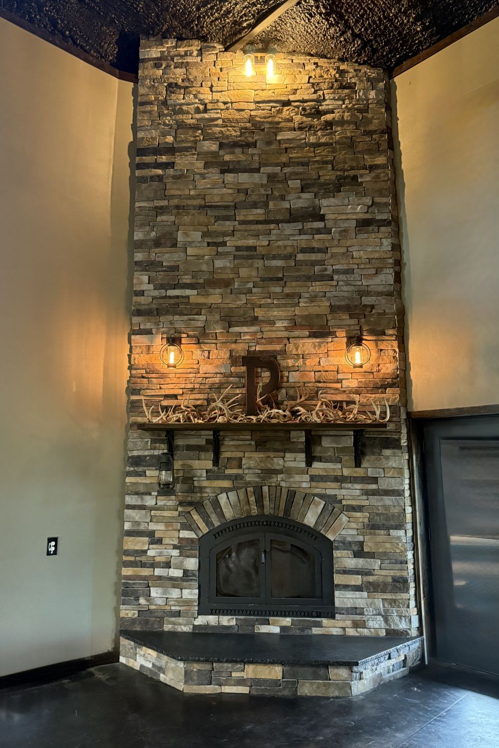 Black Bear Mountain Stone - Stone Veneer - Stack Stone Aspen