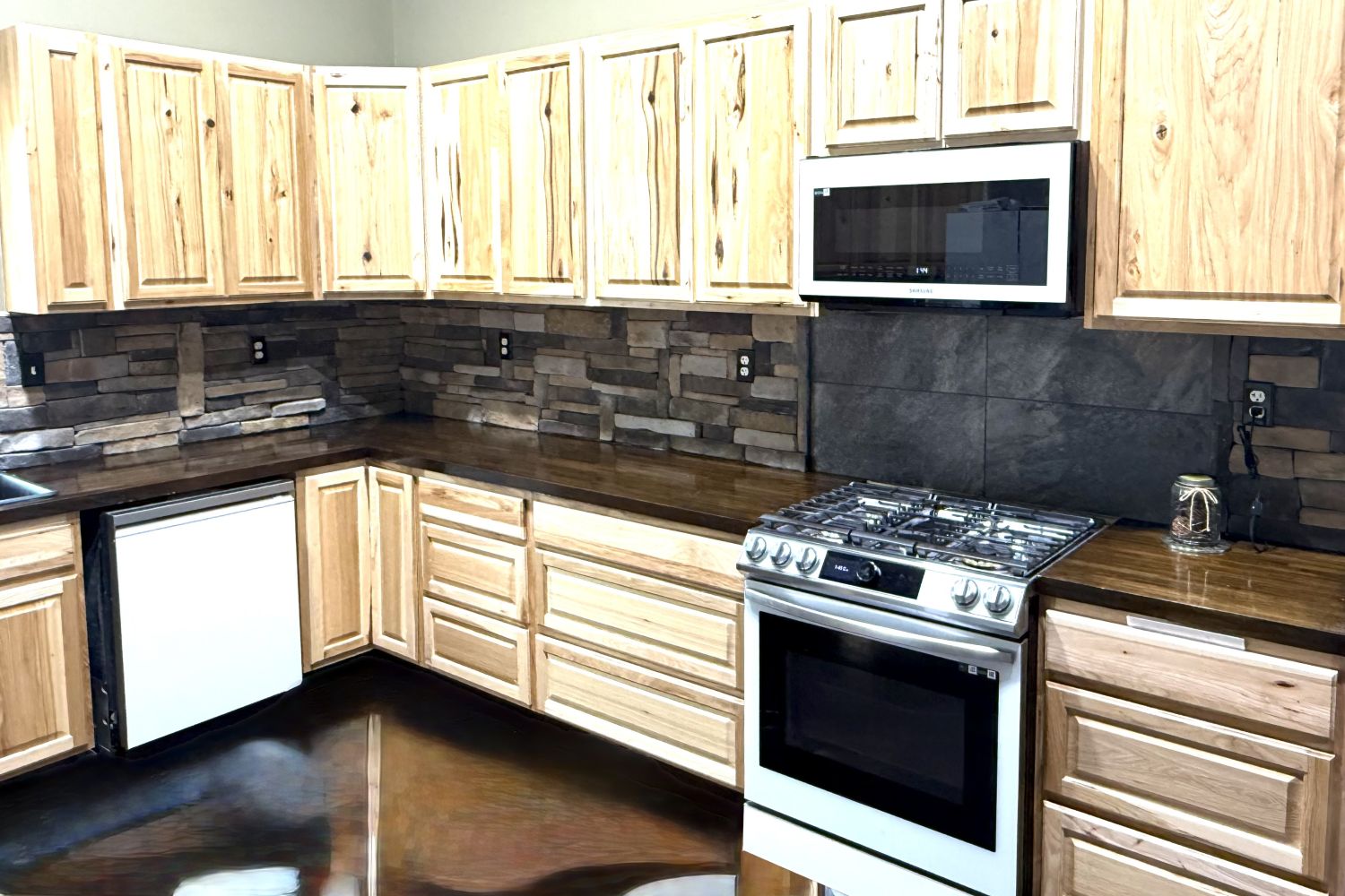 Black Bear Mountain Stone - Stone Veneer - Stack Stone Aspen