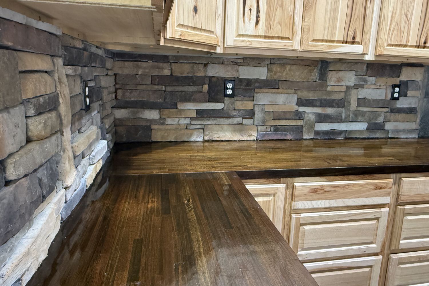 Black Bear Mountain Stone - Stone Veneer - Stack Stone Aspen