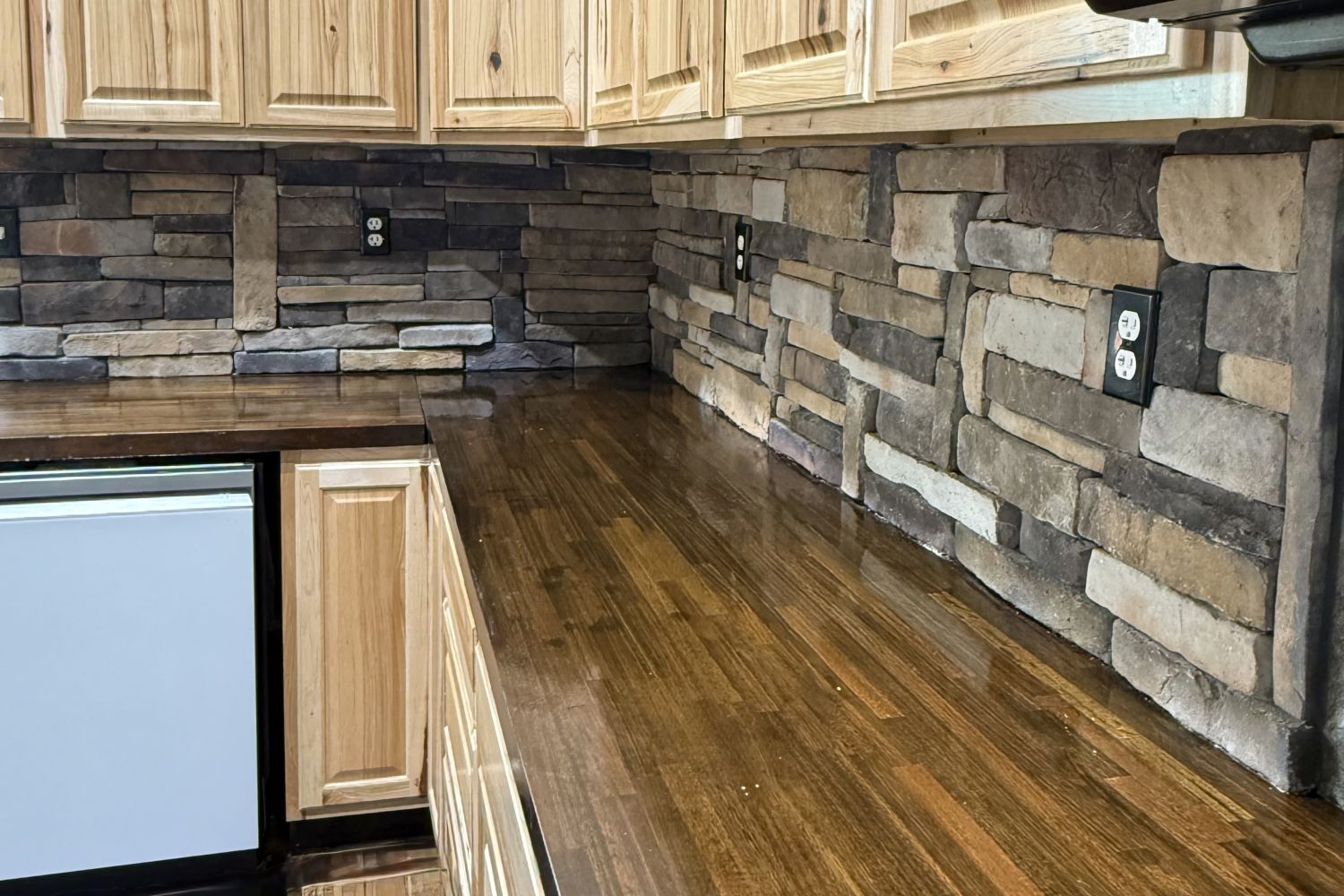 Black Bear Mountain Stone - Stone Veneer - Stack Stone Aspen