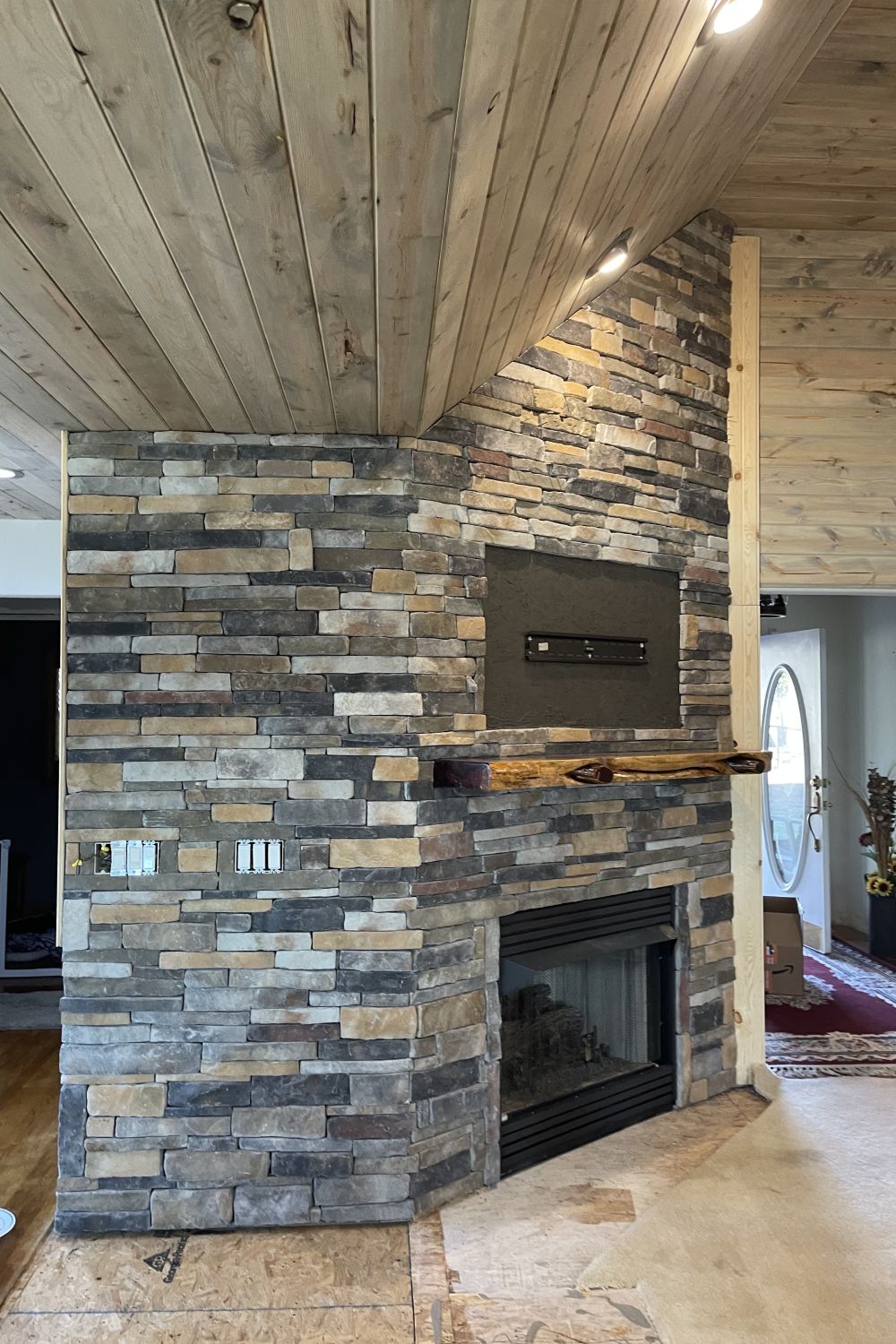 Black Bear Mountain Stone - Stone Veneer - Stack Stone Aspen