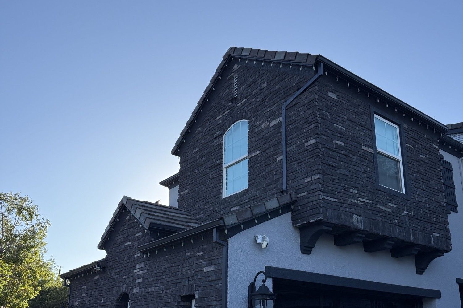 Black Bear Mountain Stone - Stone Veneer - Stack Stone Black Forest