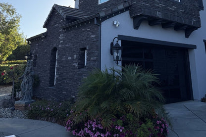 Black Bear Mountain Stone - Stone Veneer - Stack Stone Black Forest