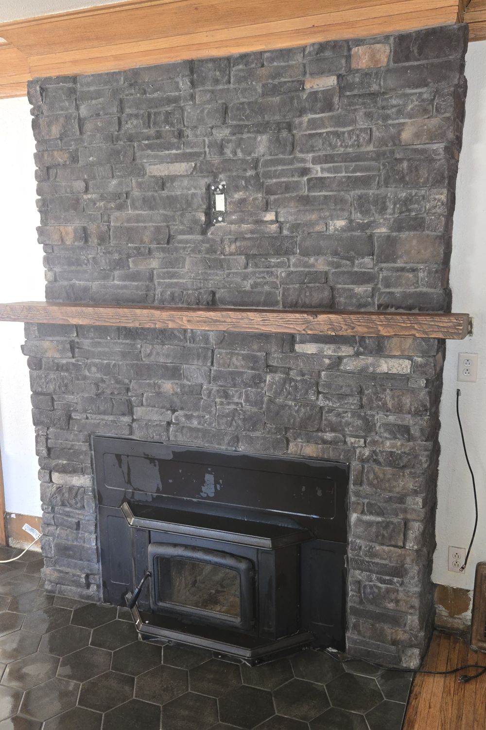 Black Bear Mountain Stone - Stone Veneer - Stack Stone Black Forest