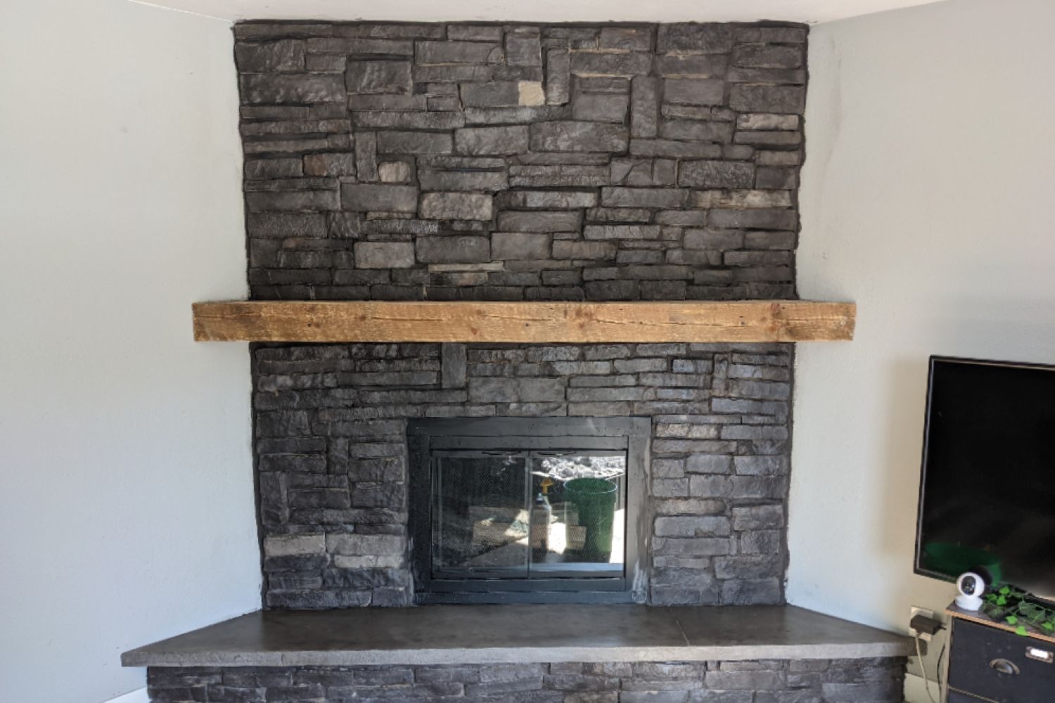 Black Bear Mountain Stone - Stone Veneer - Stack Stone Black Forest