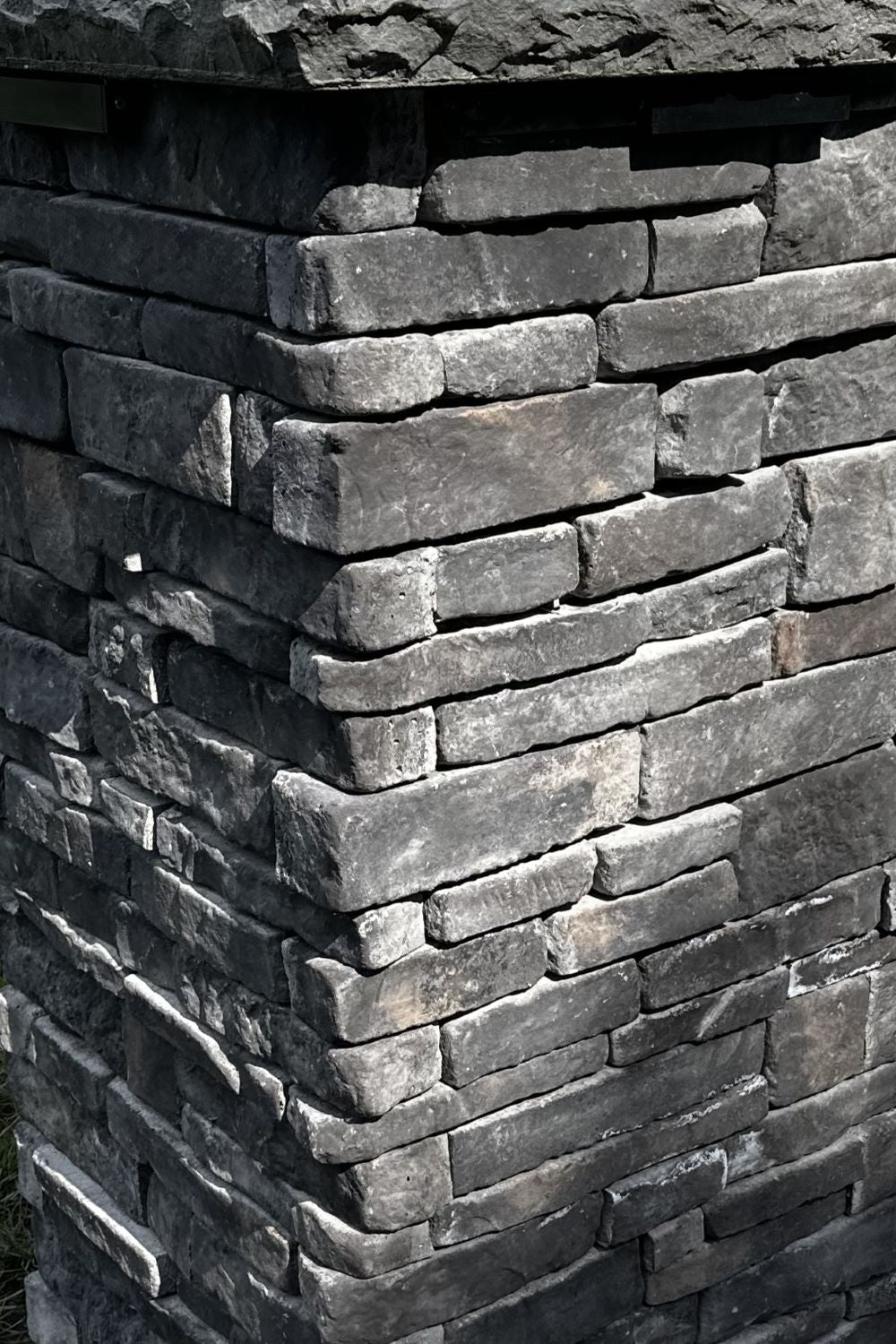 Black Bear Mountain Stone - Stone Veneer - Stack Stone Black Forest