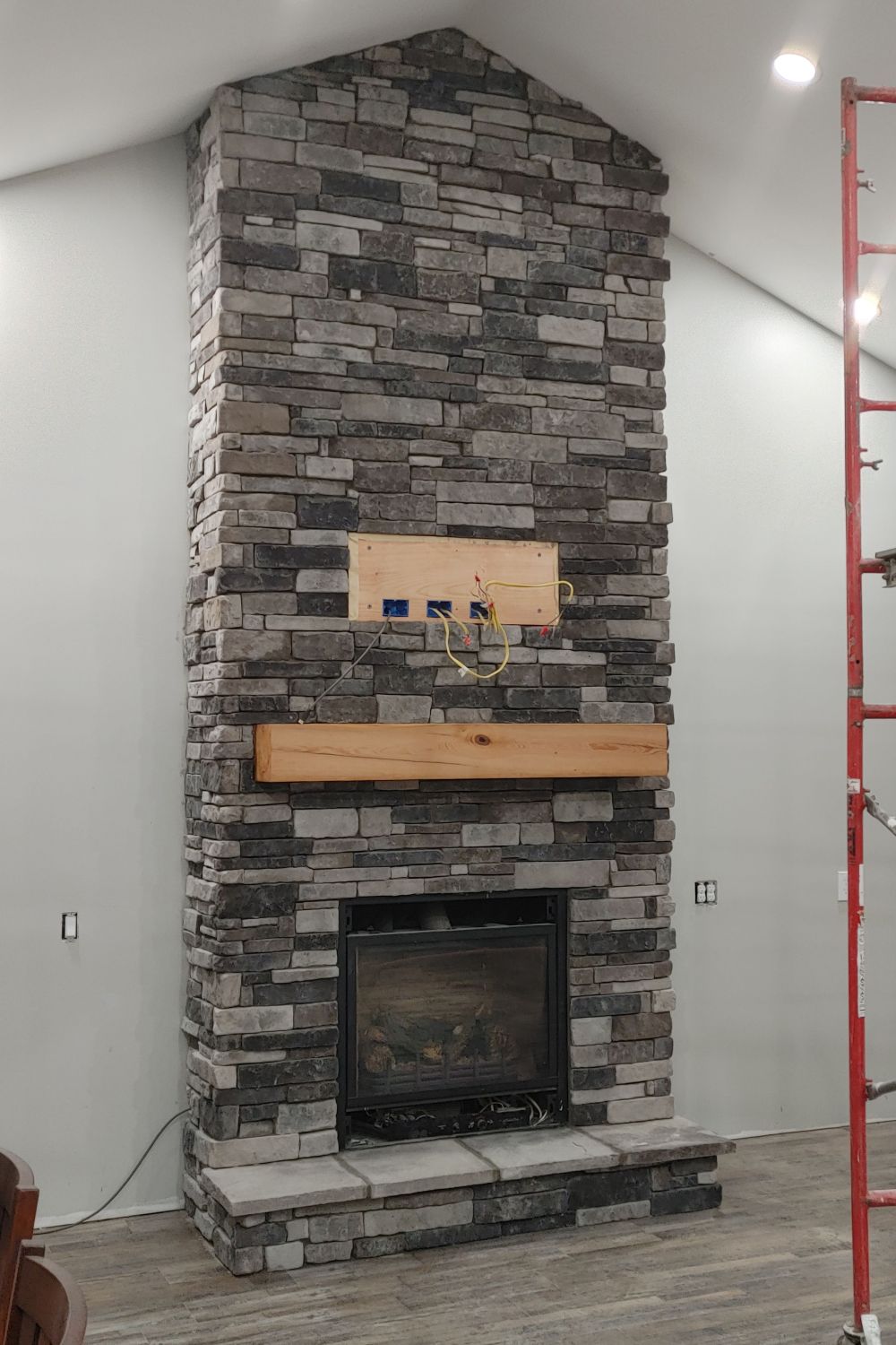 Black Bear Mountain Stone - Stone Veneer - Stack Stone Glacier