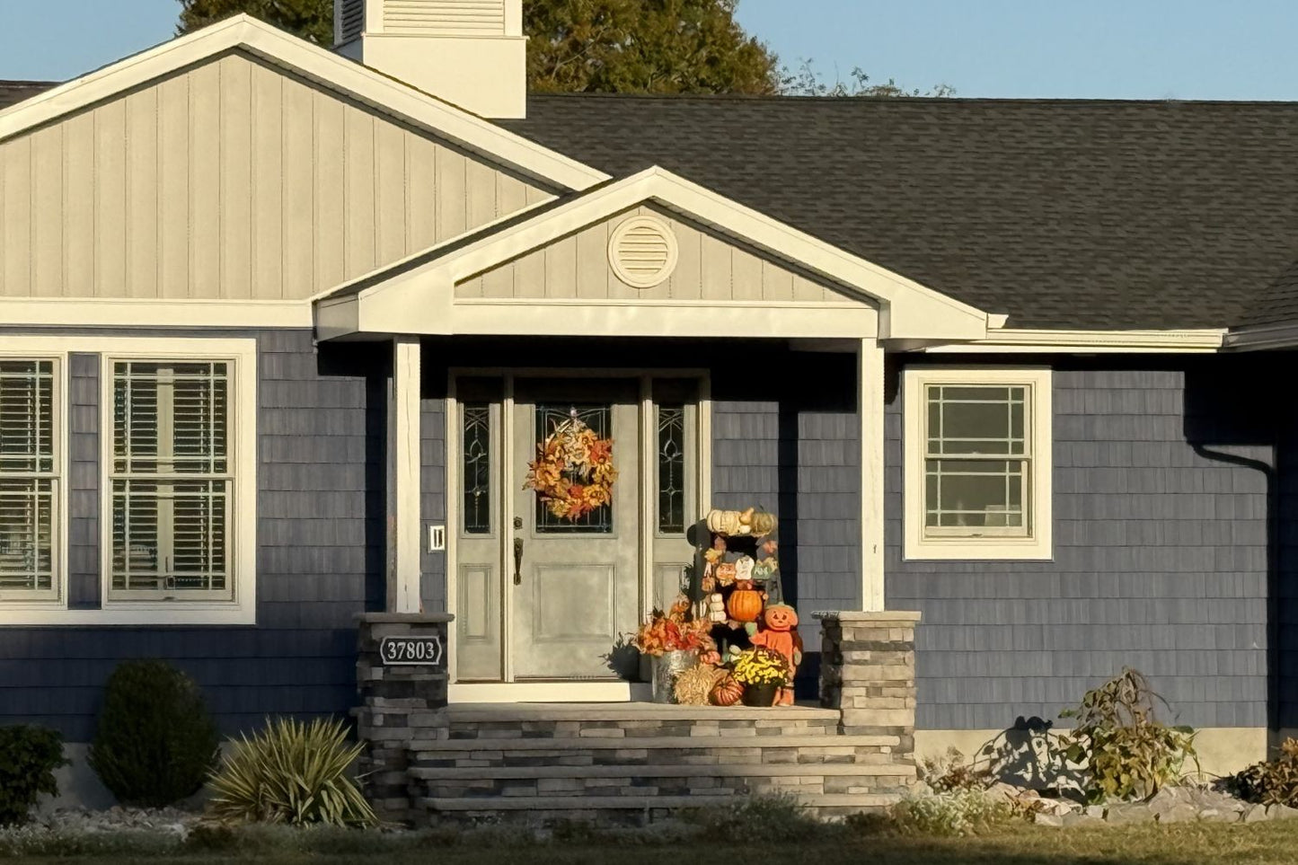 Black Bear Mountain Stone - Stone Veneer - Stack Stone Glacier