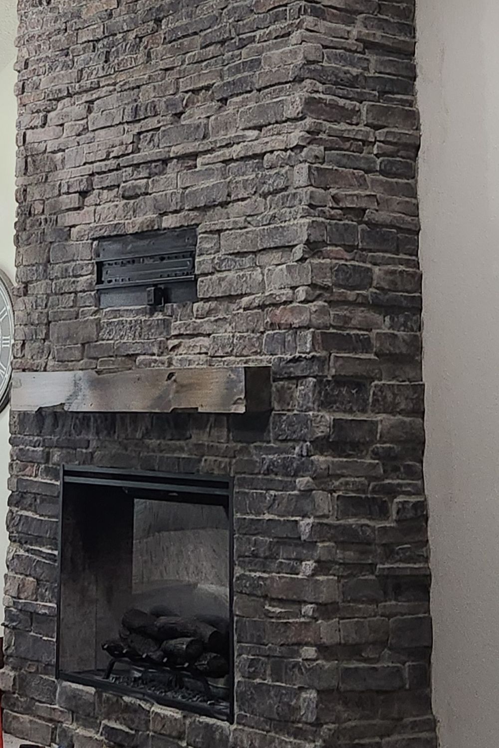 Black Bear Mountain Stone - Stone Veneer - Stack Stone Midnight