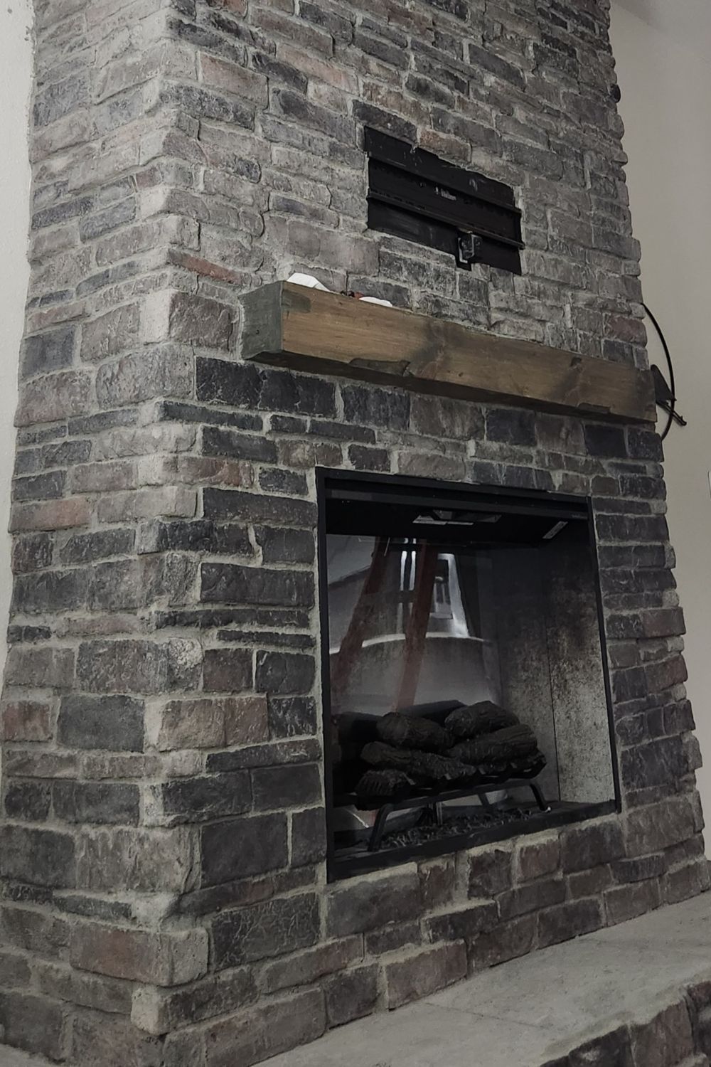 Black Bear Mountain Stone - Stone Veneer - Stack Stone Midnight