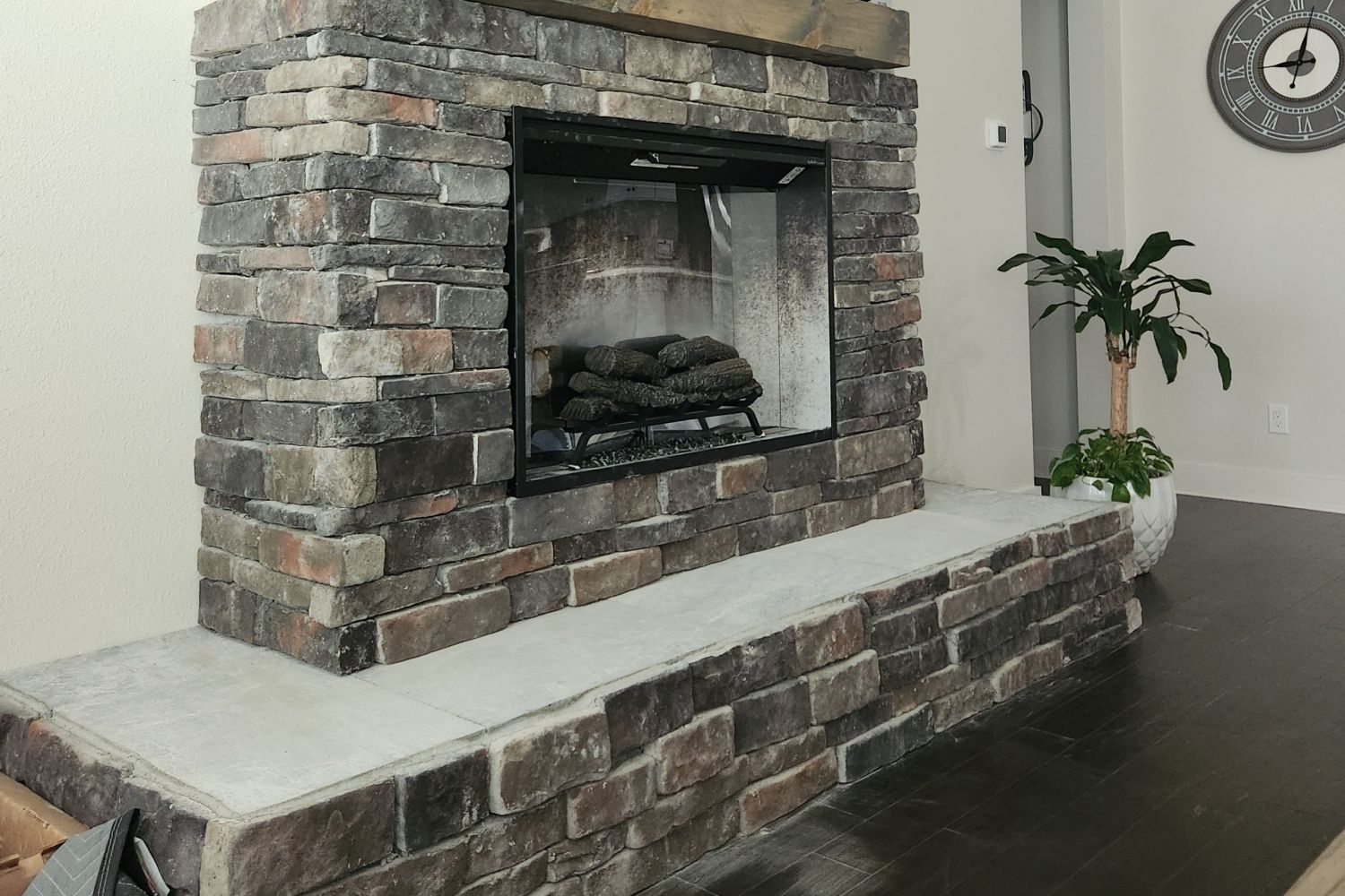 Black Bear Mountain Stone - Stone Veneer - Stack Stone Midnight