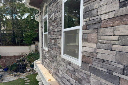 Black Bear Mountain Stone - Stone Veneer - Stack Stone Midnight