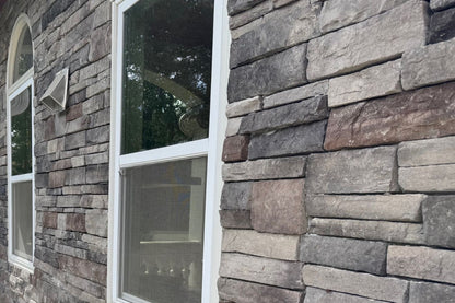 Black Bear Mountain Stone - Stone Veneer - Stack Stone Midnight