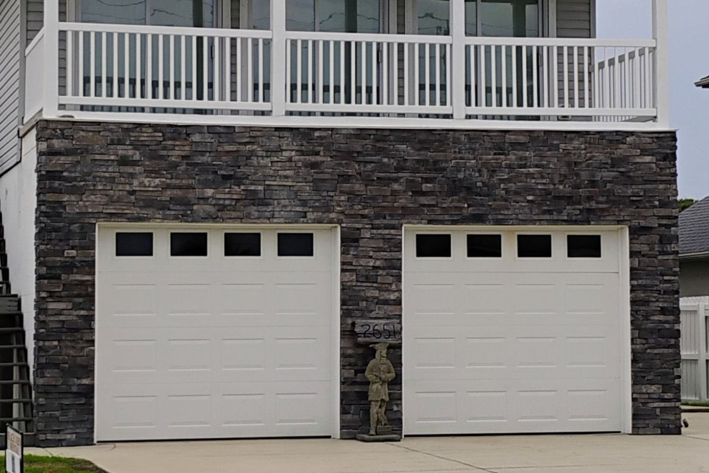 Black Bear Mountain Stone - Stone Veneer - Stack Stone Midnight