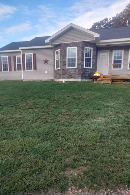 Black Bear Mountain Stone - Stone Veneer - Stack Stone Midnight