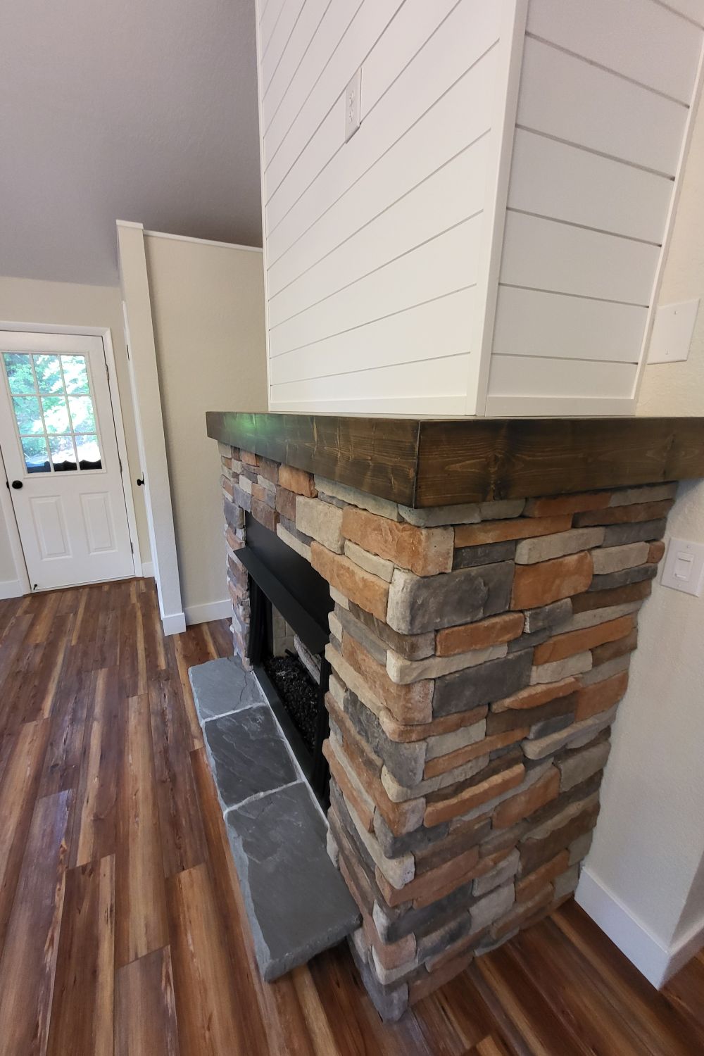 Black Bear Mountain Stone - Stone Veneer - Stack Stone Ozark
