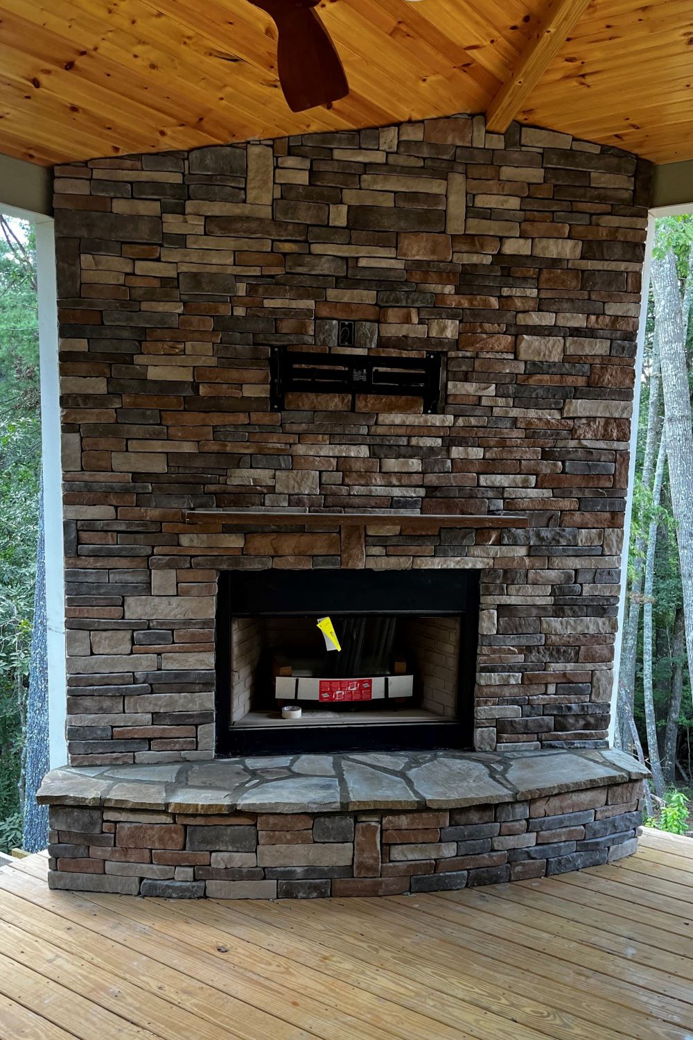Black Bear Mountain Stone - Stone Veneer - Stack Stone Ozark