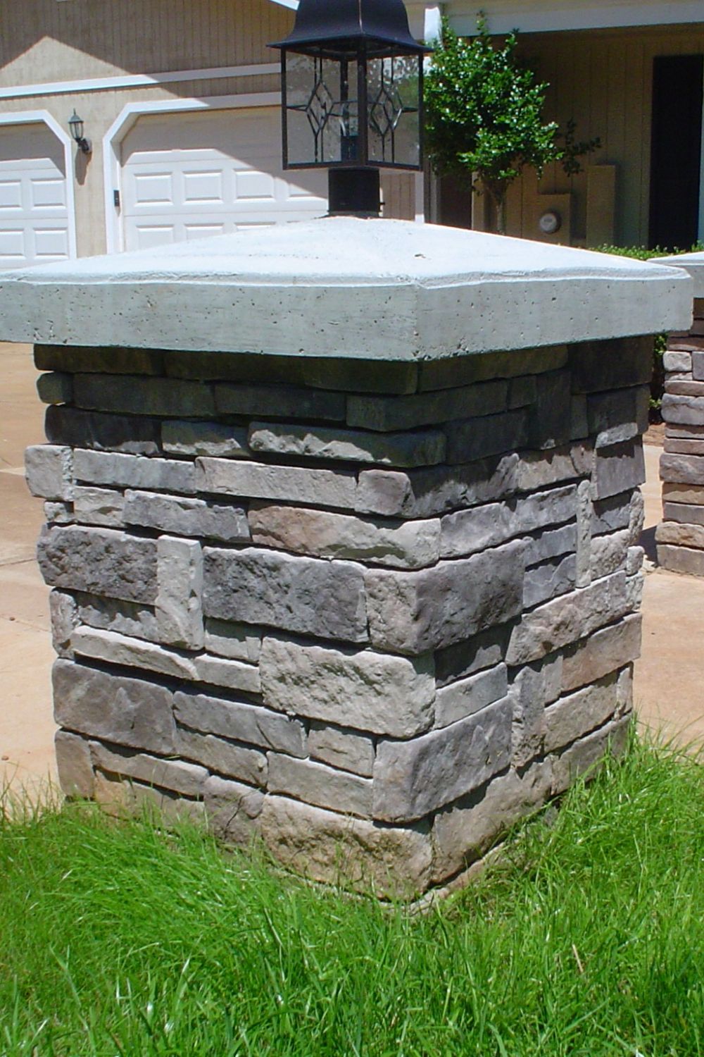 Black Bear Mountain Stone - Stone Veneer - Stack Stone Rustic