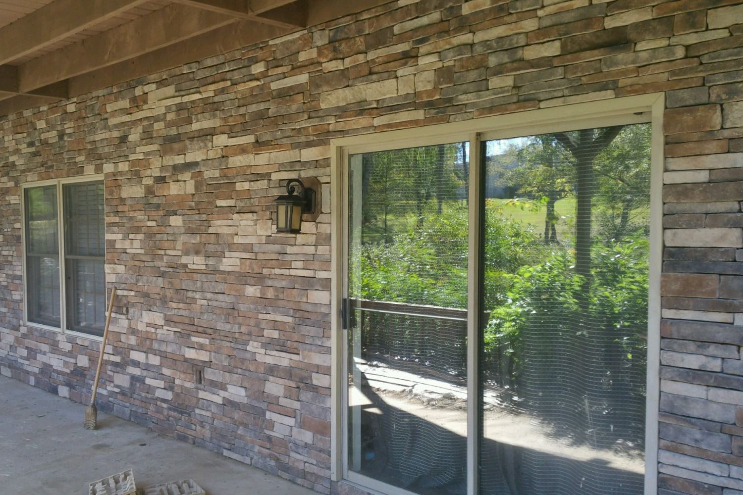 Black Bear Mountain Stone - Stone Veneer - Stack Stone Rustic